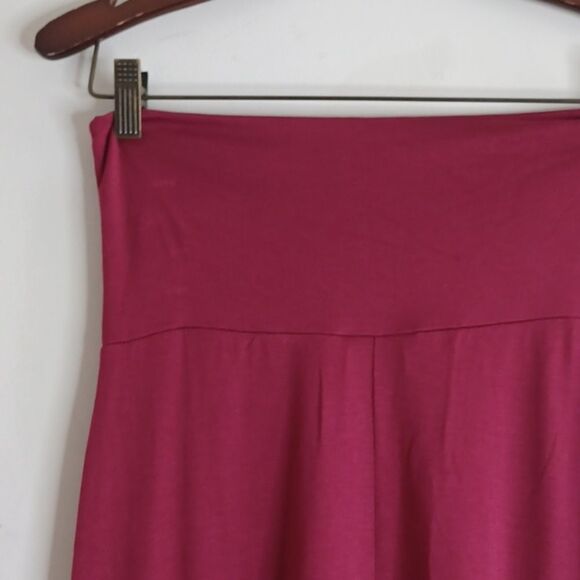 MARCELLE Elegant Red Maxi Skirt - Picture 3 of 10